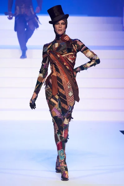 Look 8